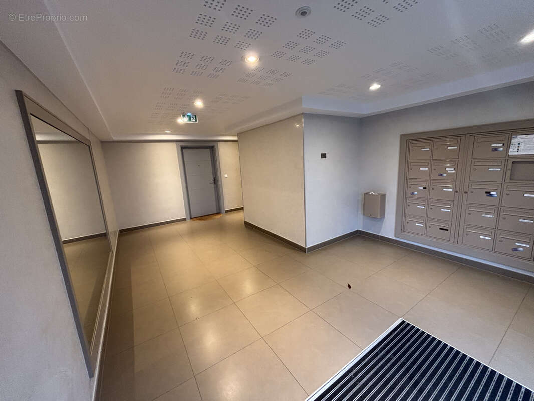 Appartement à SAINTE-GENEVIEVE-DES-BOIS