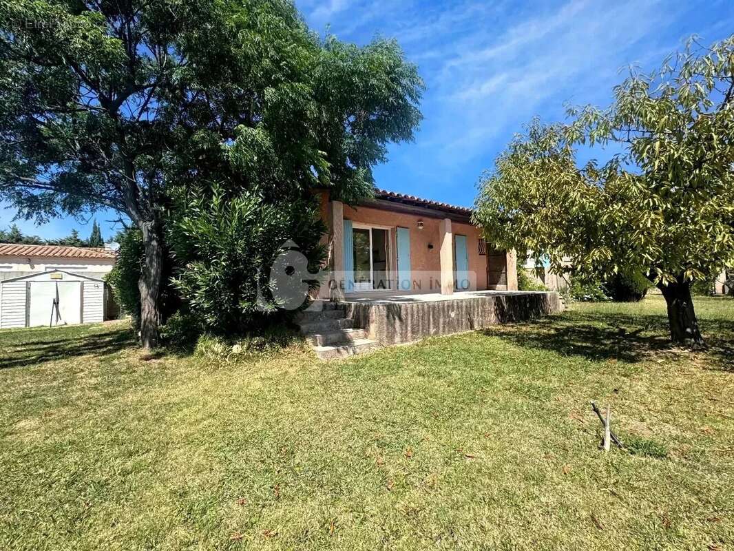 Maison à FONTVIEILLE