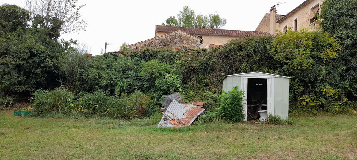 Maison à CUZORN