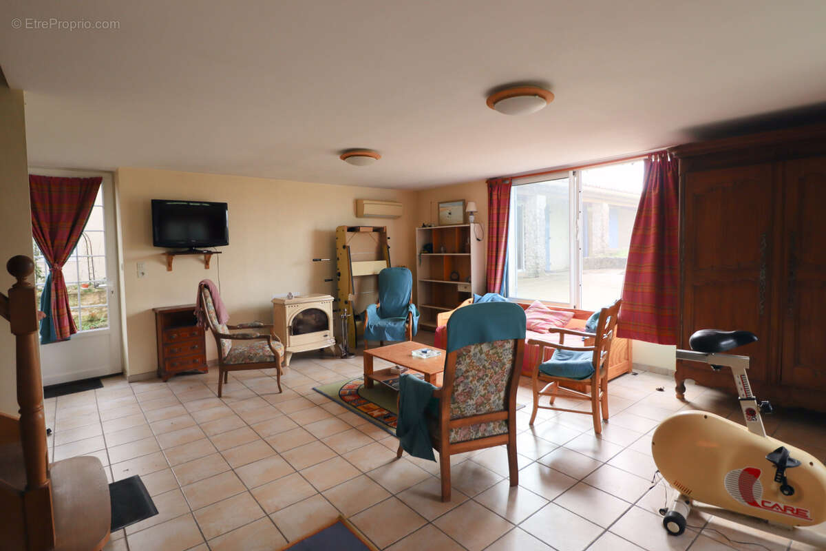 Maison à ARCES