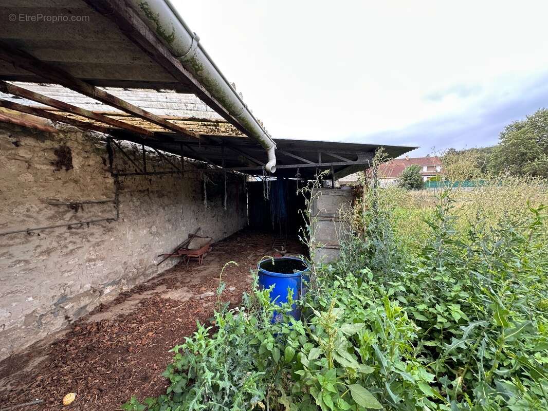 Terrain à VALPUISEAUX