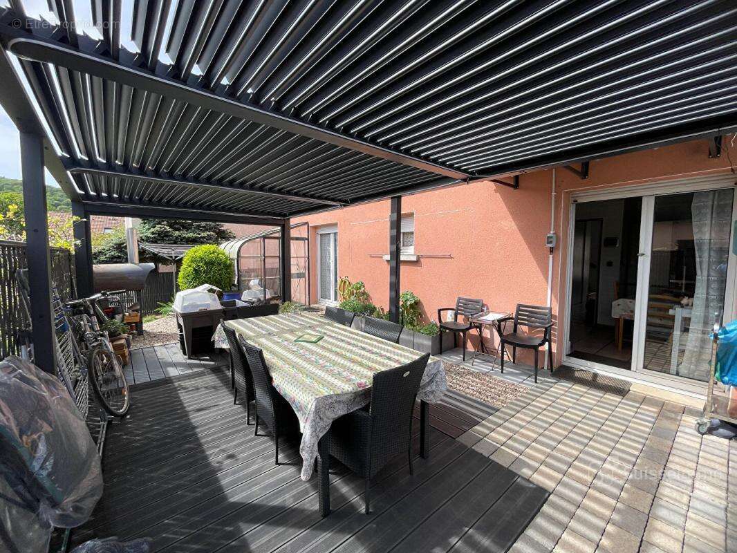 Secteur Valdoie, Maison de 138M2 sur 525M2 de terrain clos et arboré - photo 4