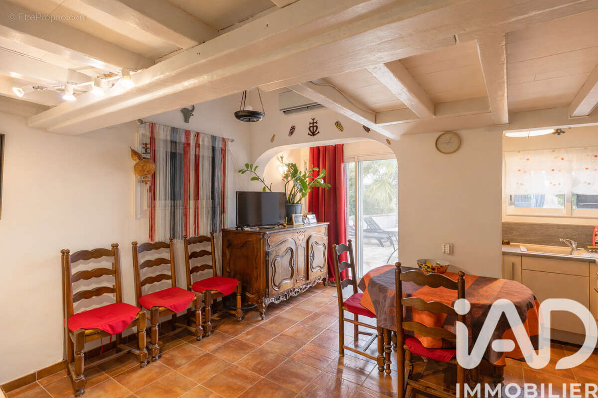 Maison 40 m² à Saintes-Maries-De-La-Mer  - photo 5