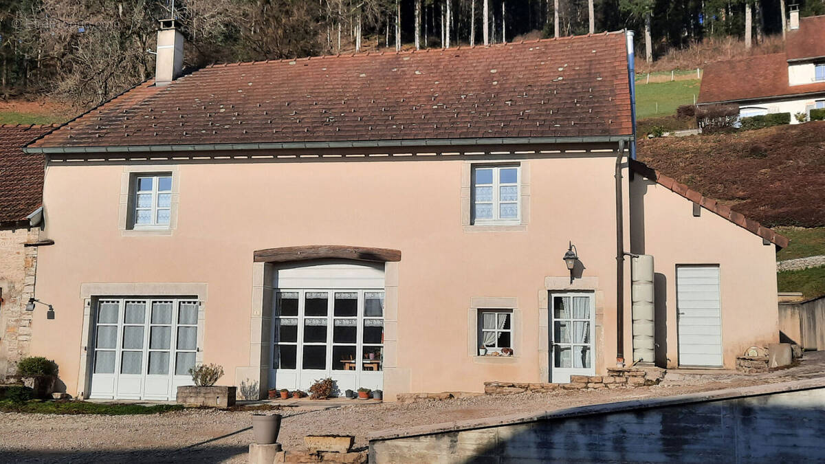 Maison à ORGELET