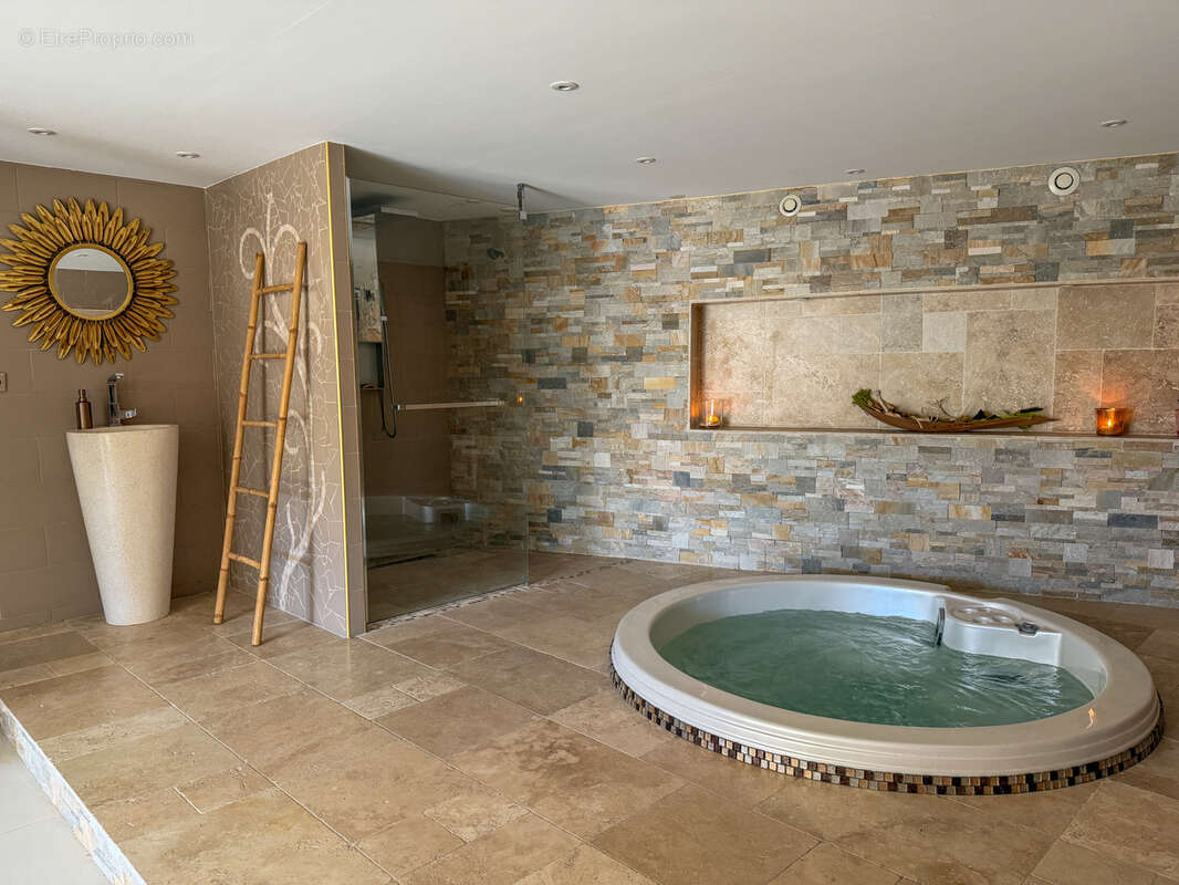 Maison à CAGNES-SUR-MER