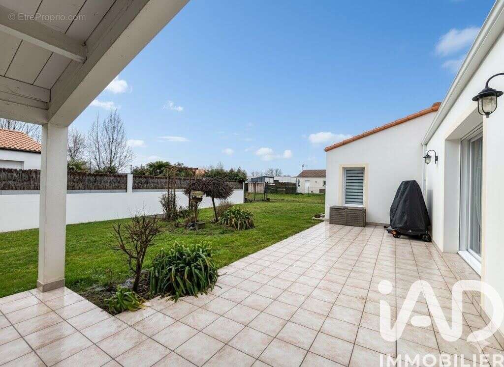 Photo 3 - Maison à LE PERRIER