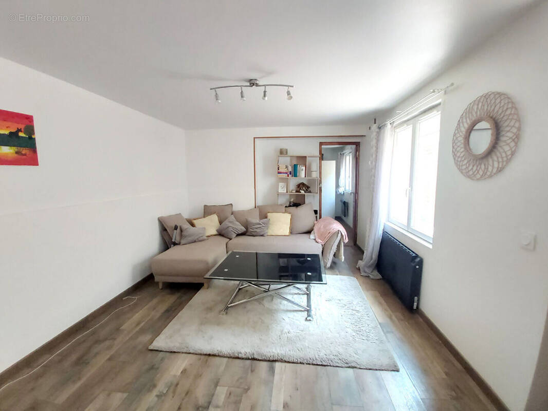Appartement à VILLEMOMBLE