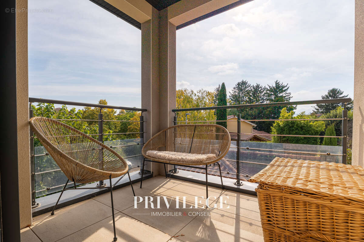 Maison à SAINTE-FOY-LES-LYON