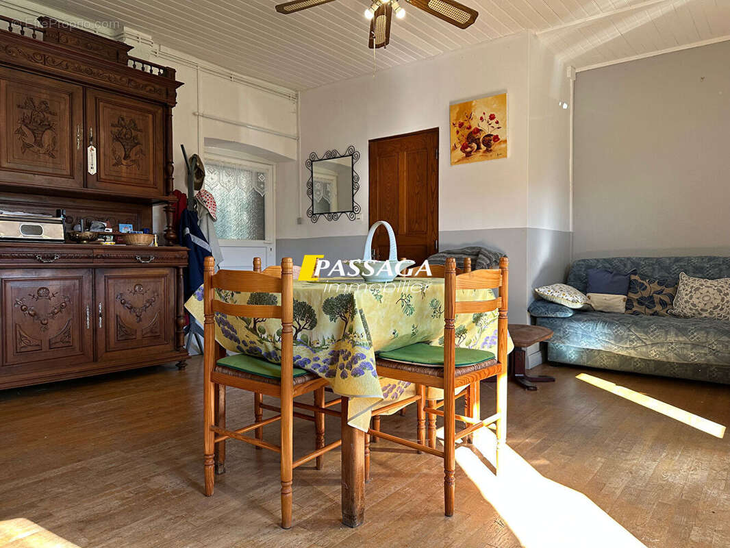 Maison à SAINT-SATURNIN-DE-LENNE