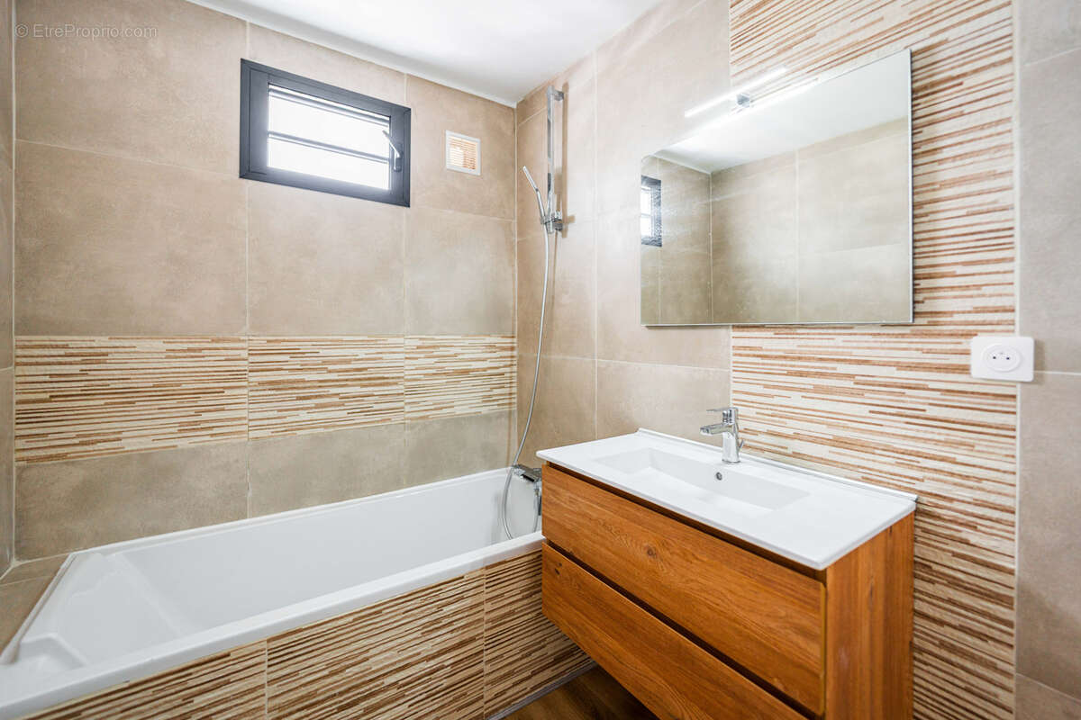 Appartement à SAINT-DENIS