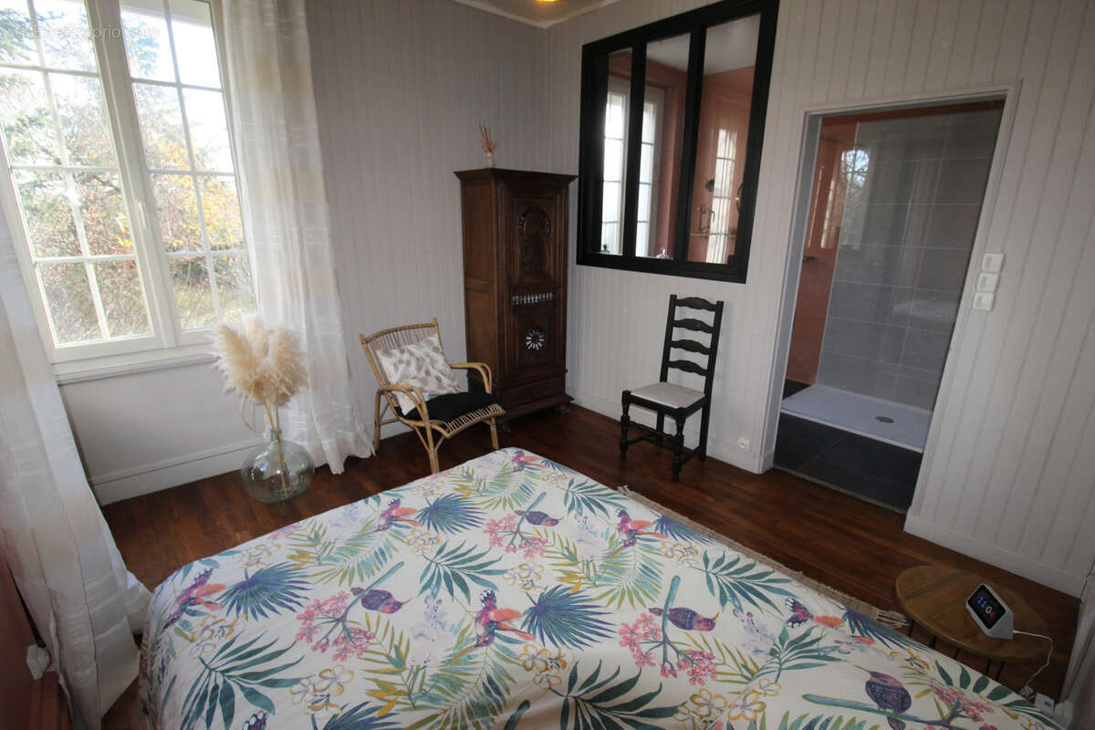 Maison à JOUET-SUR-L'AUBOIS