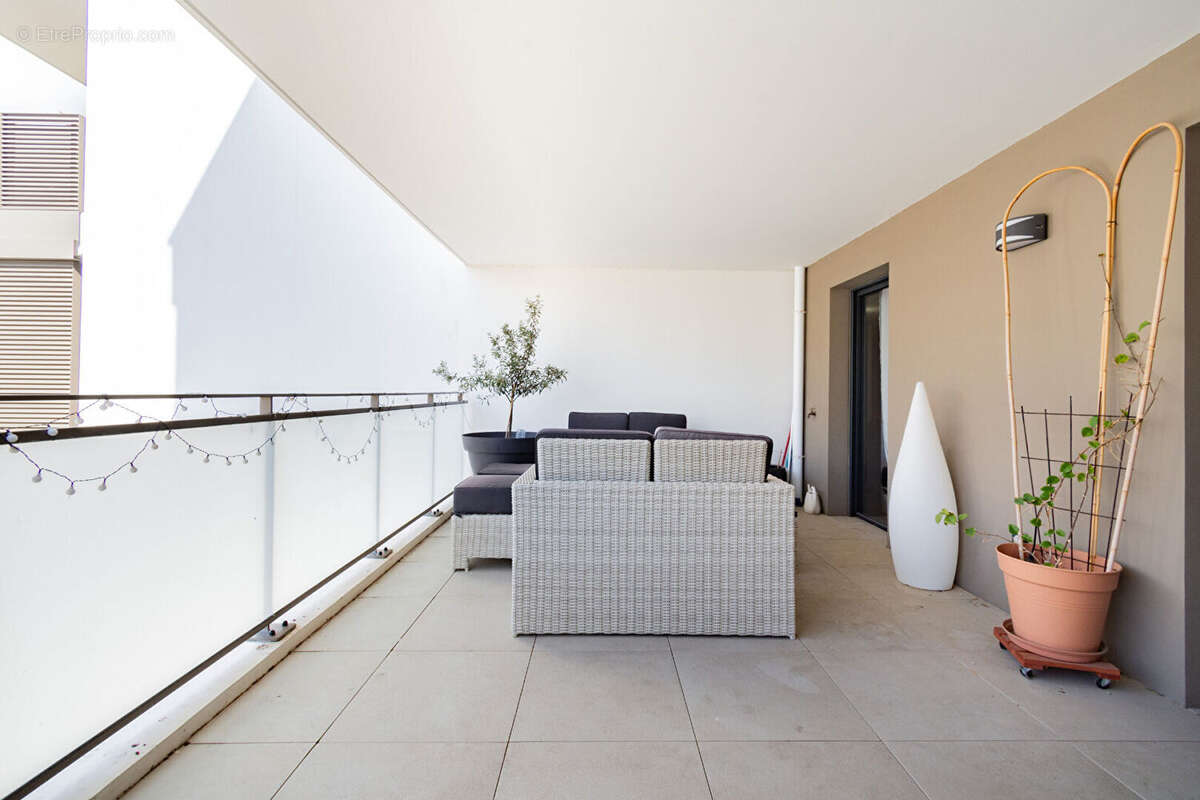 Appartement à MARSEILLE-2E
