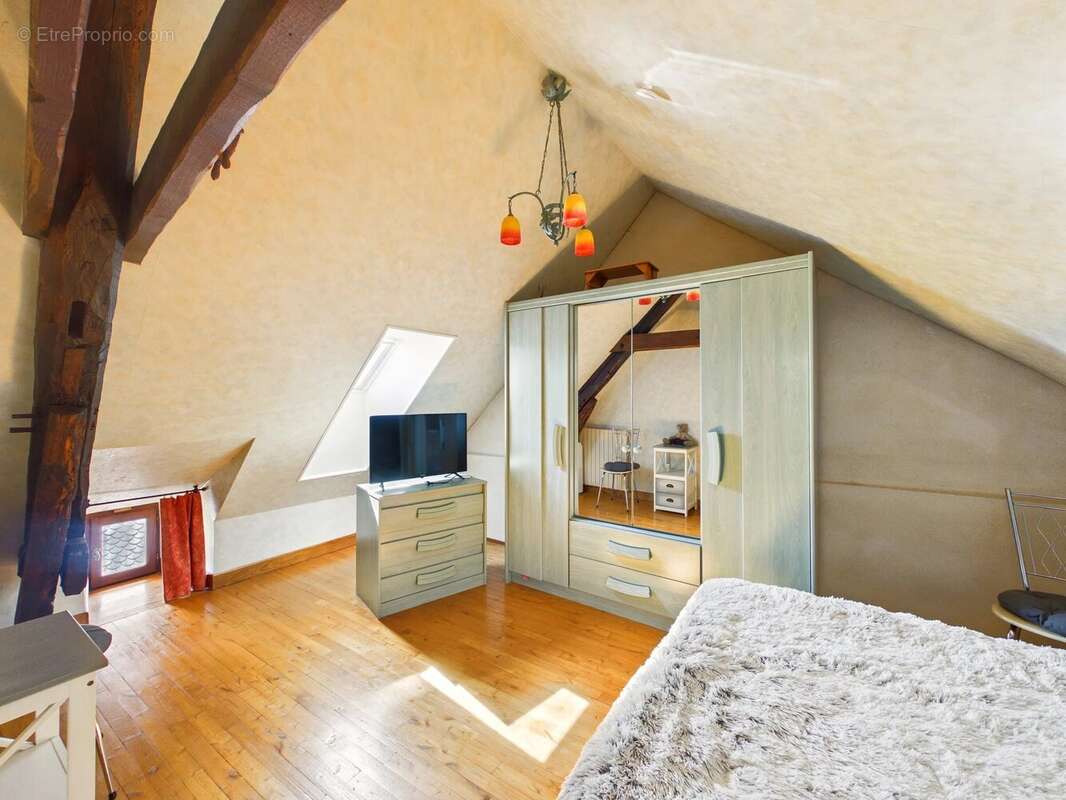 Maison à LA SALVETAT-PEYRALES