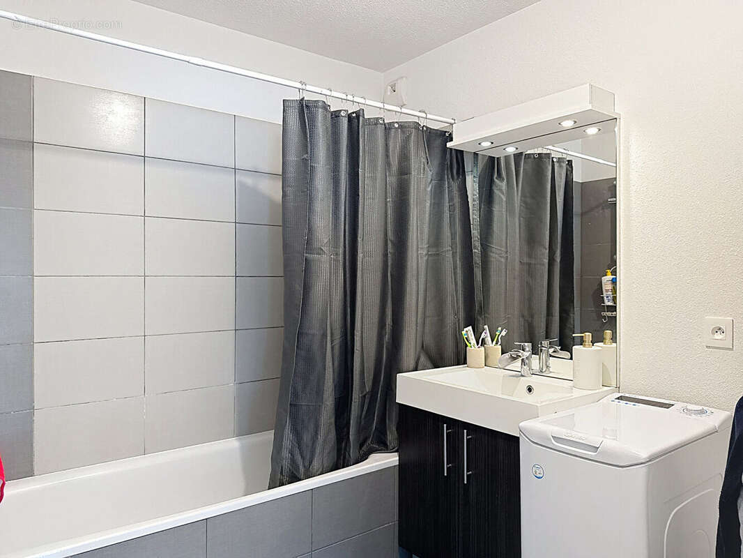 Appartement à VILLENAVE-D&#039;ORNON