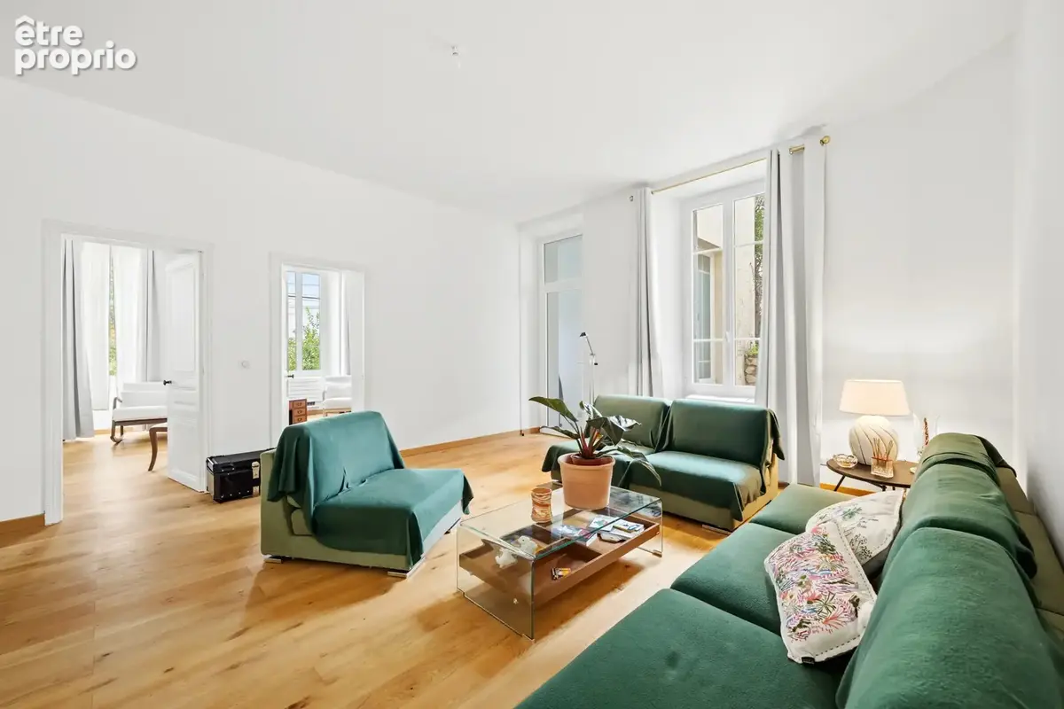 Cannes - Appartement - 182m² - Patio - Dépendance - Parking - photo 2