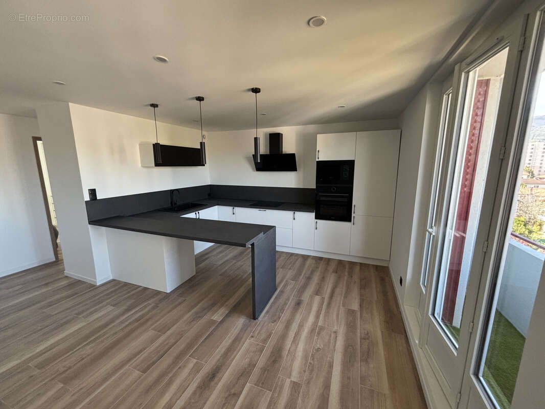 Appartement à ECHIROLLES