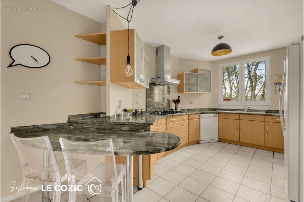 Maison T6 174m² jardin 700m² sans vis-à-vis - photo 8