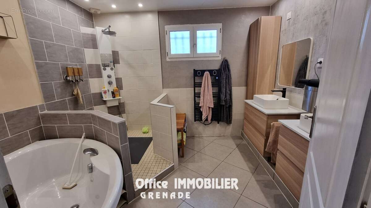 Maison à SAINT-CEZERT