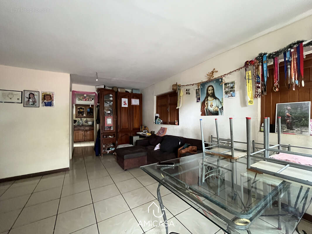 Saint denis (bellepierre) - maison - a deux pas du chu - louée - photo 3