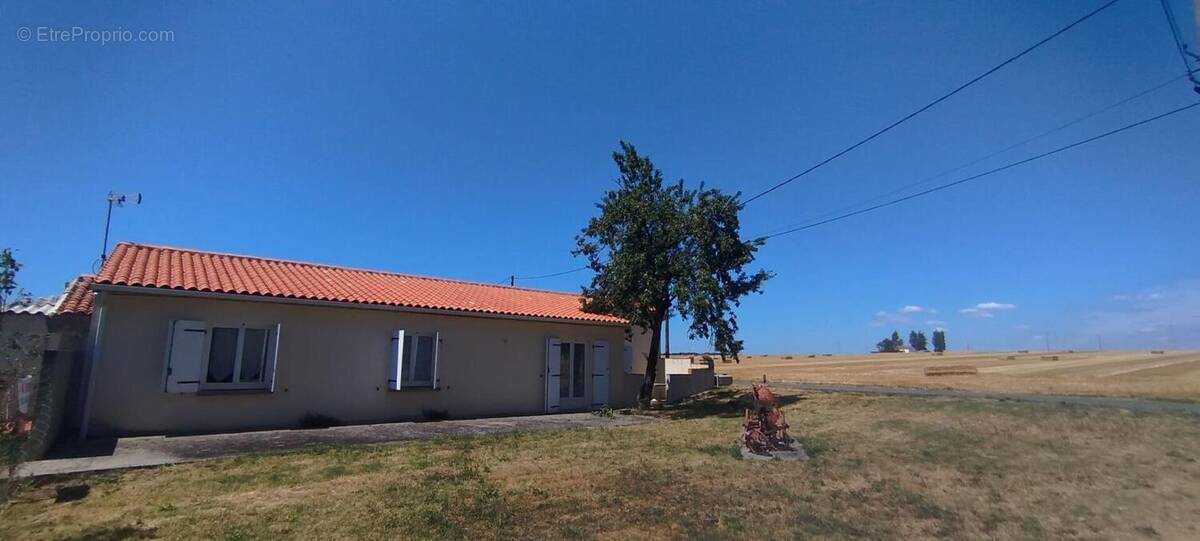 Maison à SAINT-NAZAIRE-SUR-CHARENTE