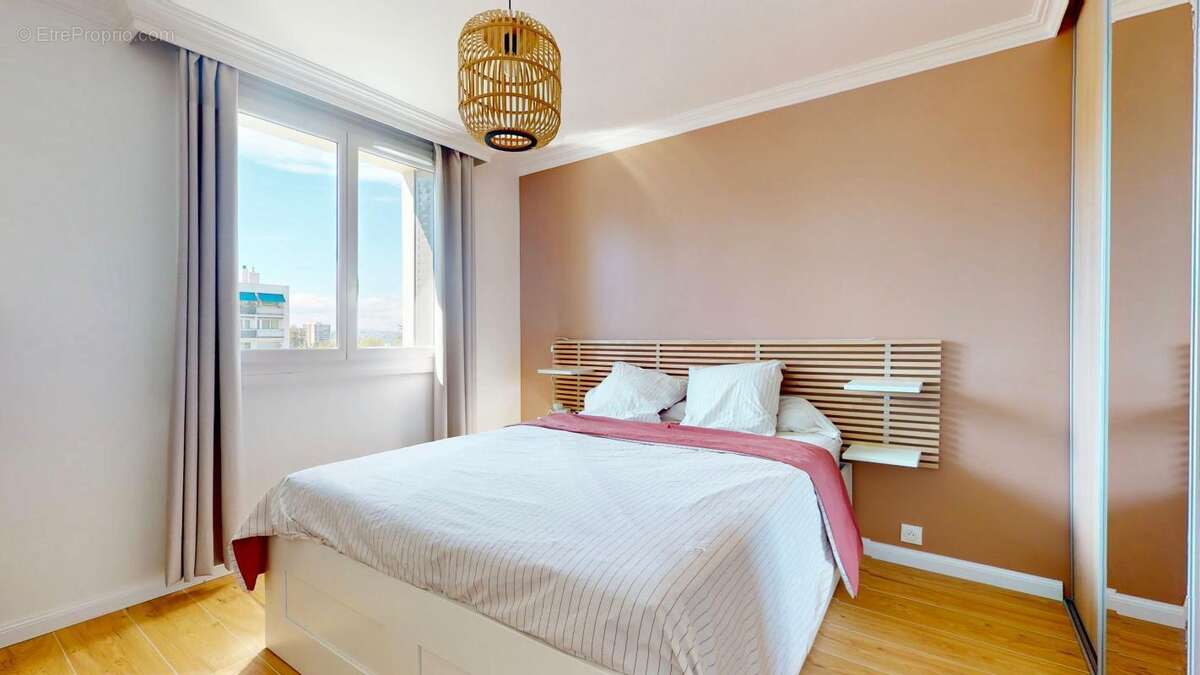 Appartement à LYON-5E