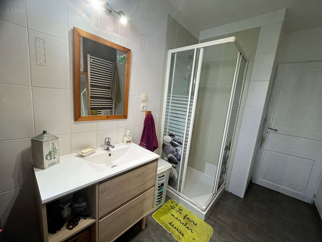 Maison à LES AIX-D'ANGILLON