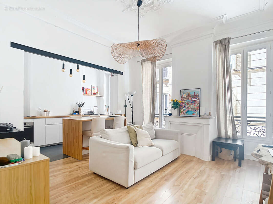 Appartement à MARSEILLE-2E