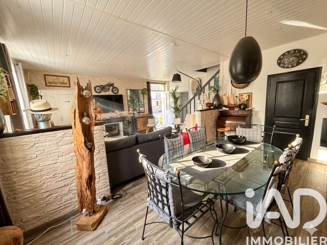 Photo 4 - Maison à FONTENAY-LE-VICOMTE