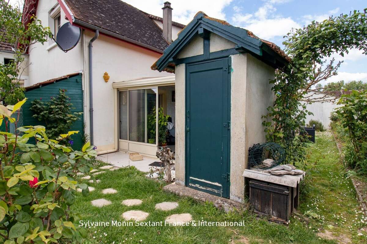 Maison à SAINTE-EULALIE-D&#039;ANS