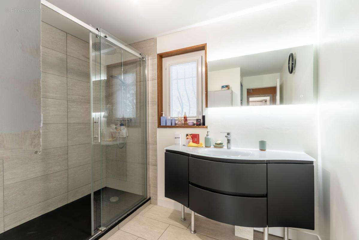 Maison à FLEURIEUX-SUR-L'ARBRESLE