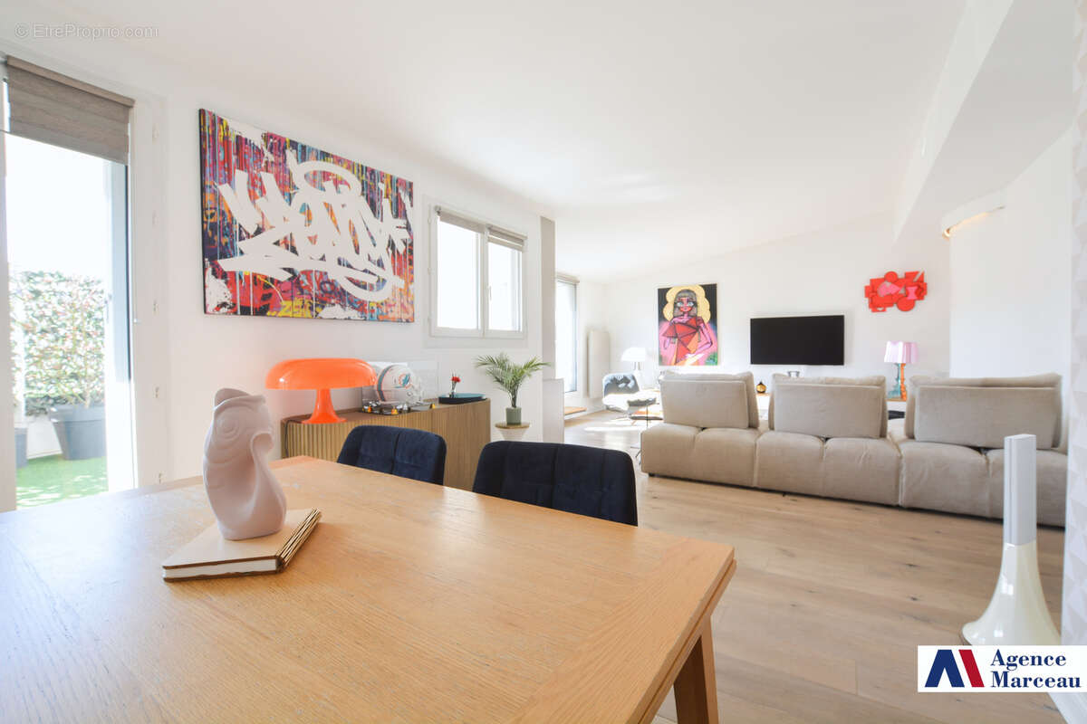 Appartement à COURBEVOIE