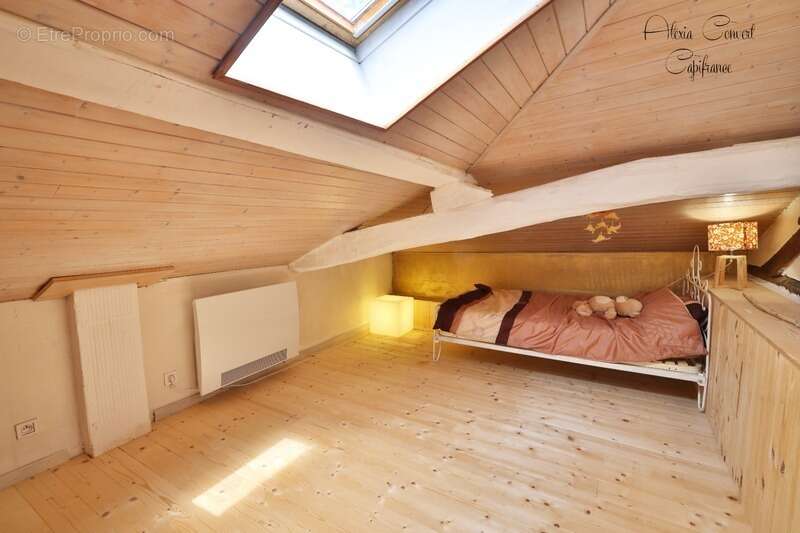 Maison à vendre 5 pièces, terrain 3420m² de calme à CORMOZ (01) - photo 16