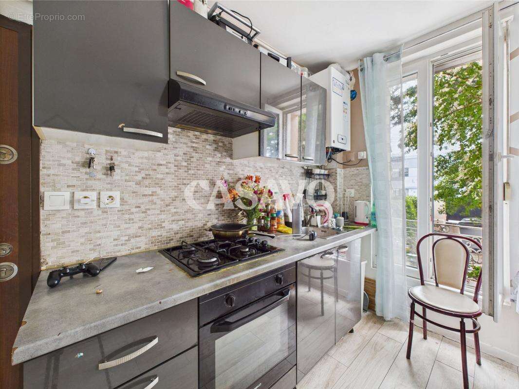 Appartement à VILLETANEUSE