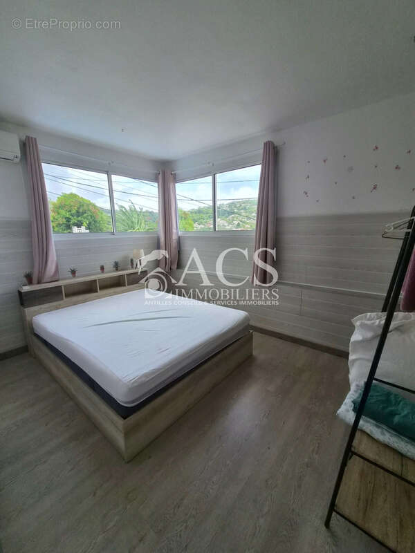 Maison F4 + F5 meublé et équipée en très bon état. - photo 27