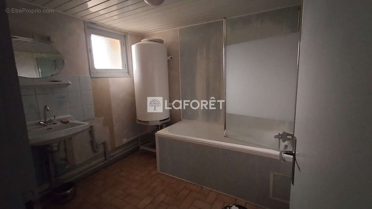 Maison à VELLE-SUR-MOSELLE