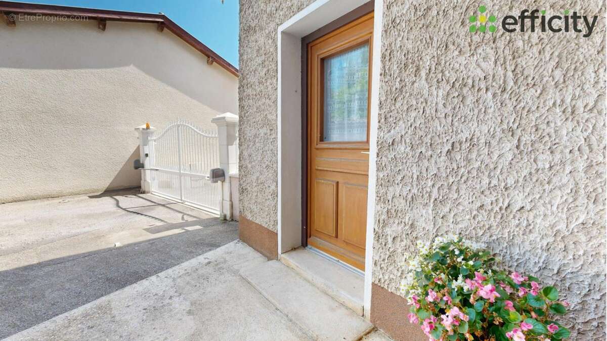 Maison à COLOMBIER-SAUGNIEU