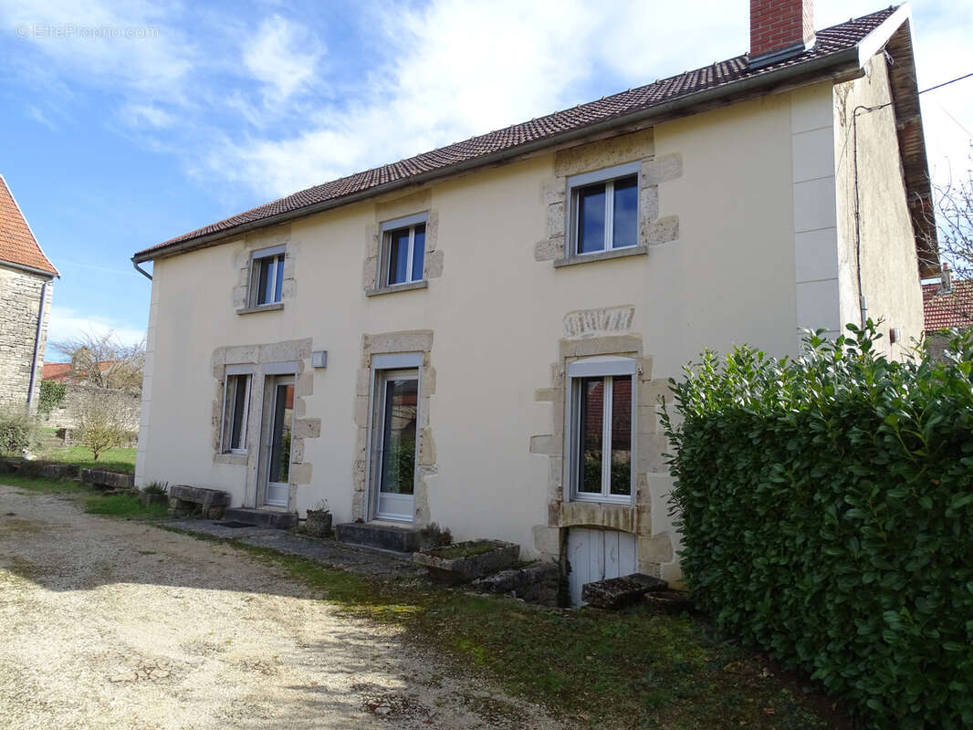 Maison à CHATILLON-SUR-SEINE