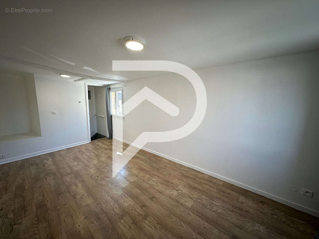 Maison à LE PLESSIS-BELLEVILLE