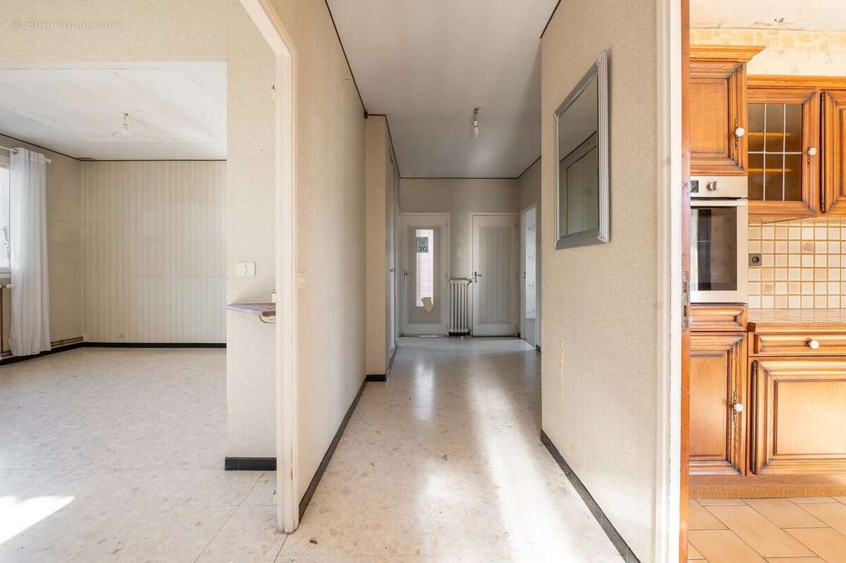  Maison 140 m² + T2 + T3 + Garage – Grand terrain 1 350m² – Saint-Paul-sur-Save - photo 6