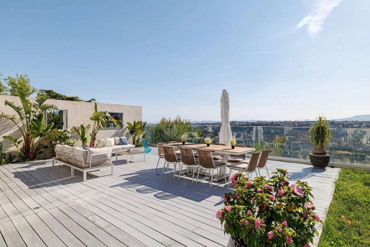 Villa californienne. nice  / saint pierre  / vue mer panoramiquede feric - photo 7