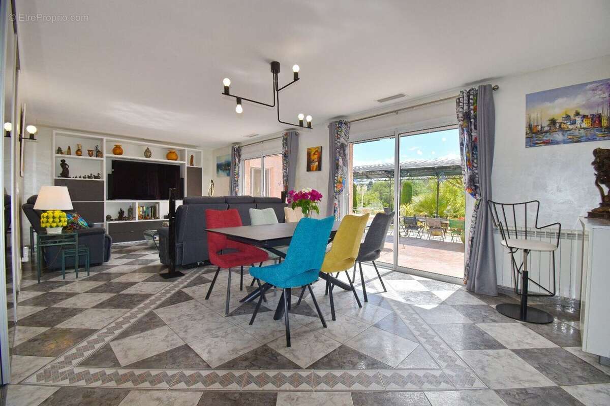 Photo 6 - Maison à ROUJAN