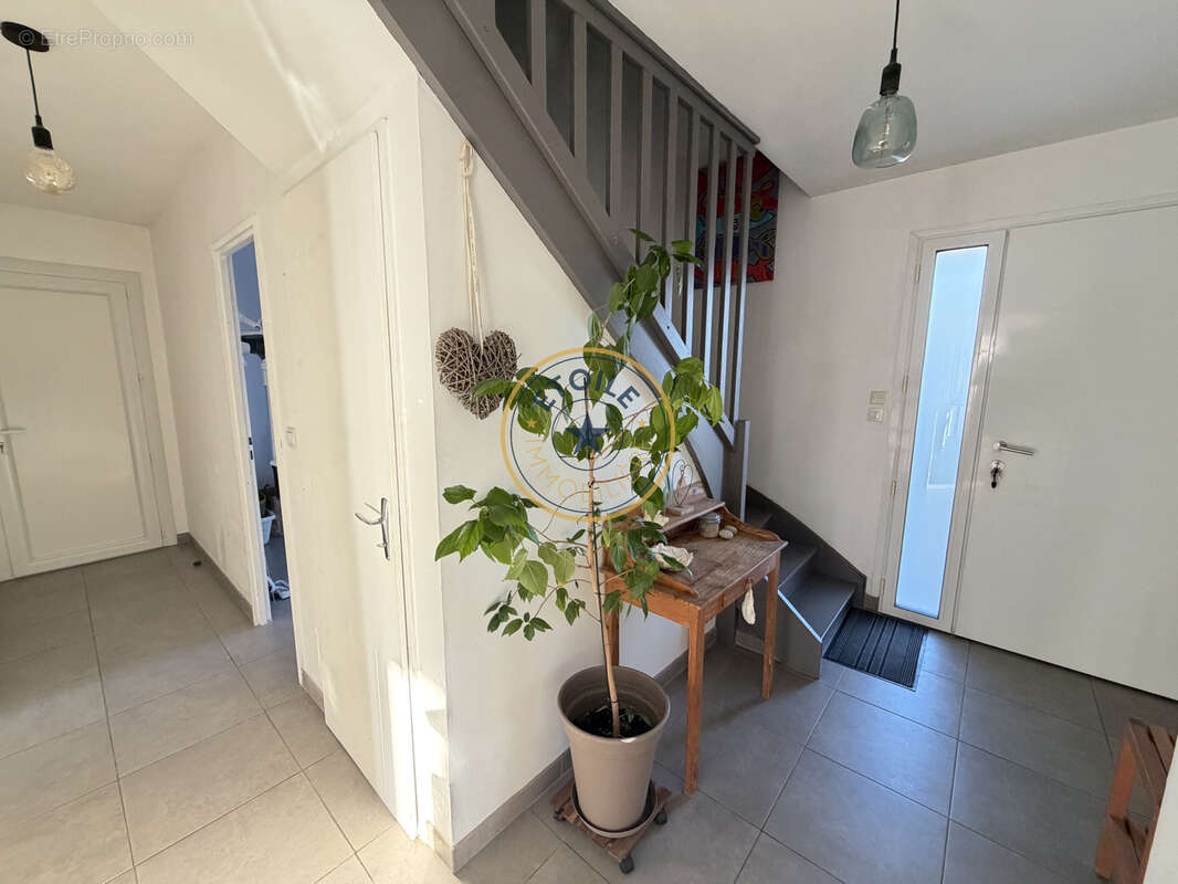 Maison à LES PONTS-DE-CE