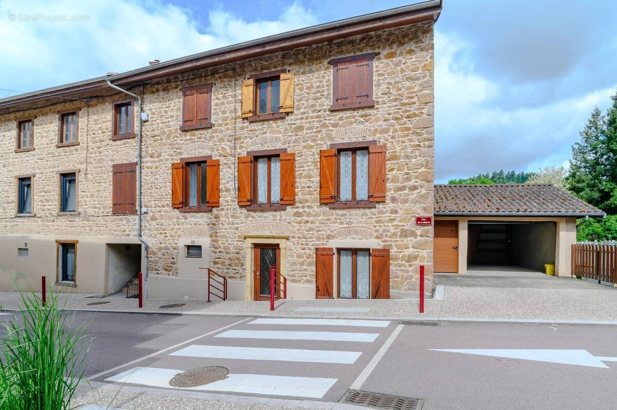 Maison à CHAMBOST-ALLIERES