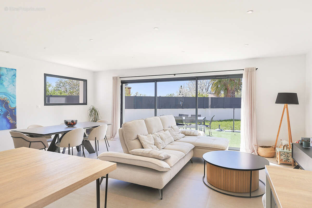 Maison à PUGET-VILLE