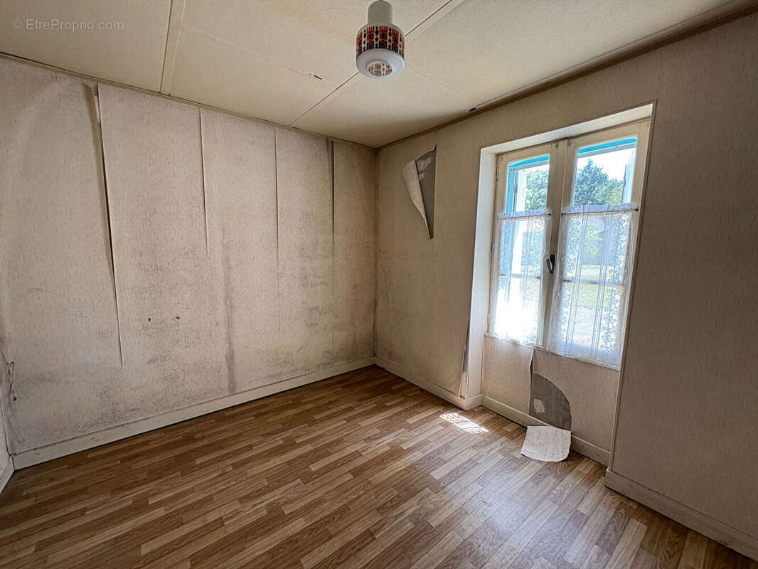 Maison à CHATEAUNEUF