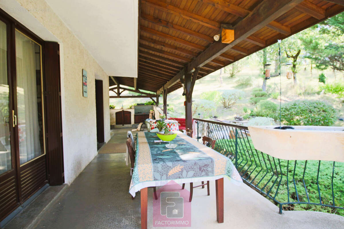 Maison à MONTAYRAL