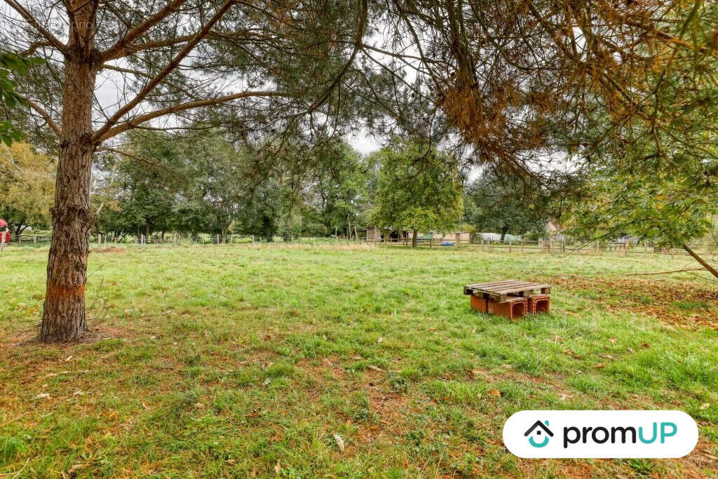 Terrain à GUECELARD