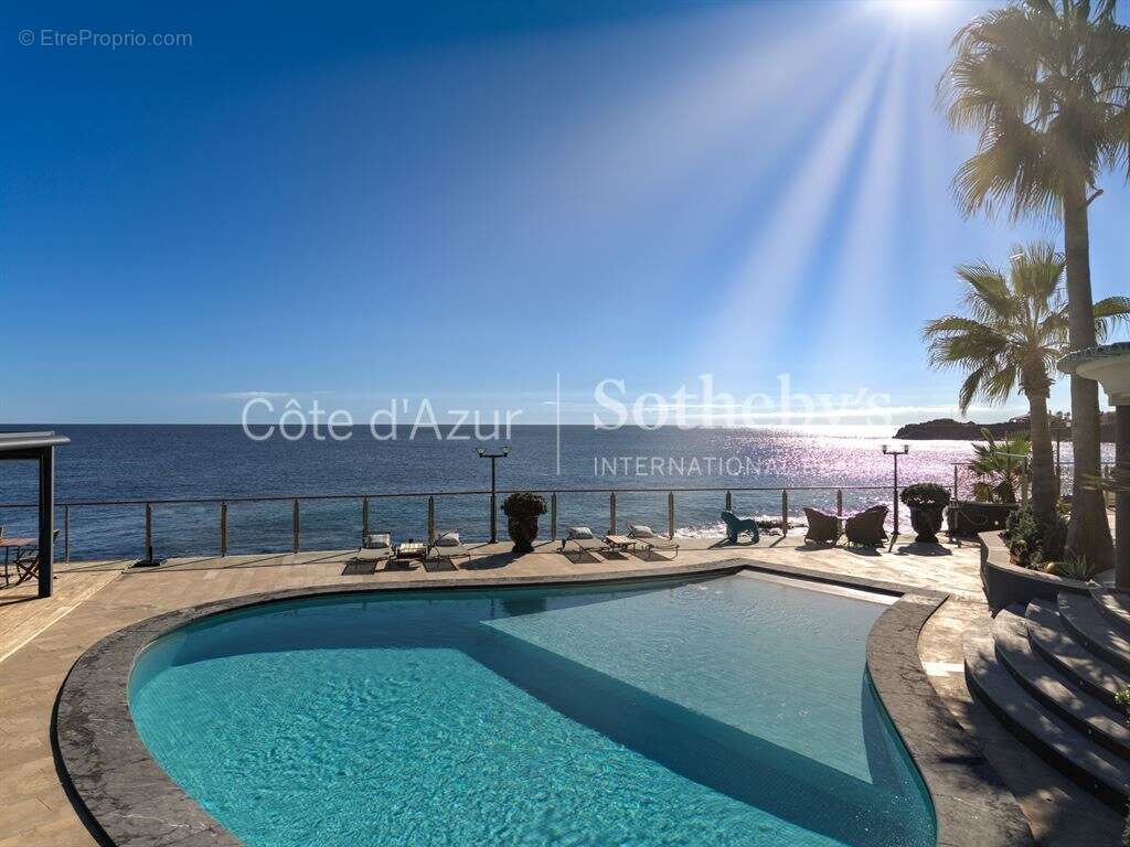 Villa pieds dans l’eau à Anthéor – Front de mer Côte d’Azur, entre Cannes et Saint-Tropez - photo 9
