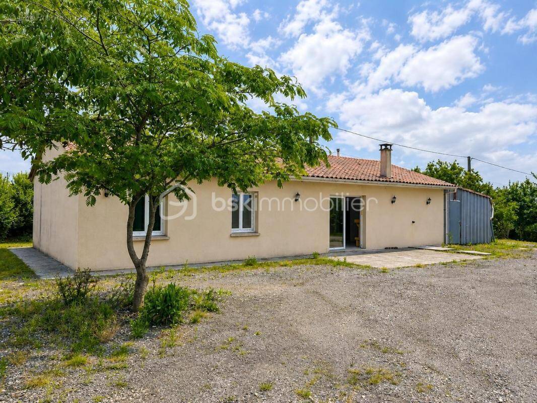 Maison à ORIOLLES