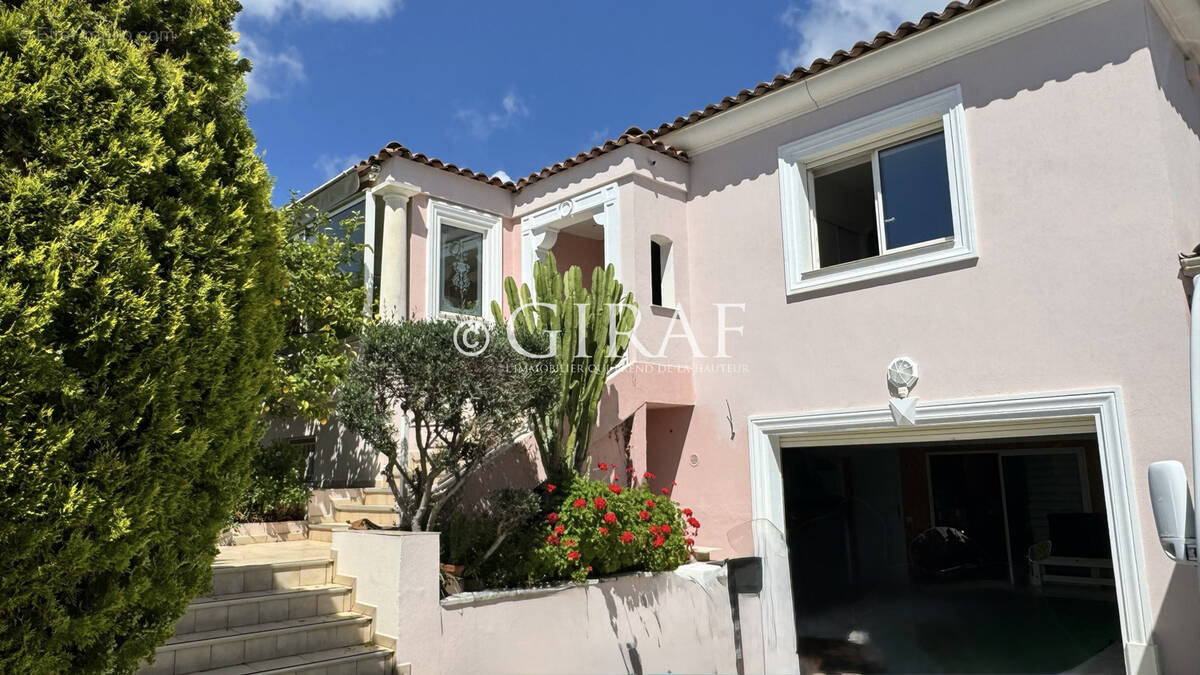 Maison à CAGNES-SUR-MER